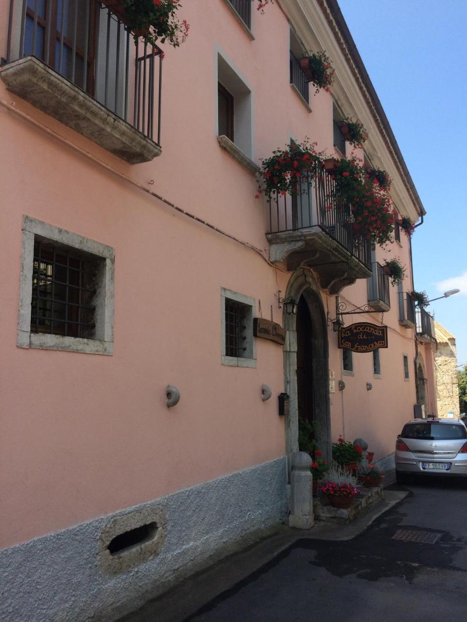 La Locanda Di San Francesco Hotel Viggianello Luaran gambar