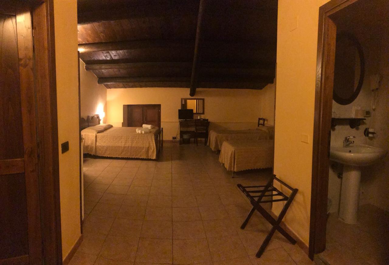 La Locanda Di San Francesco Hotel Viggianello Luaran gambar