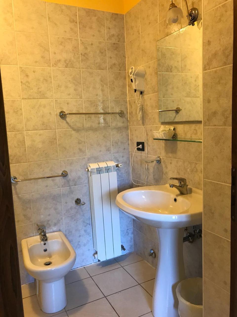 La Locanda Di San Francesco Hotel Viggianello Luaran gambar