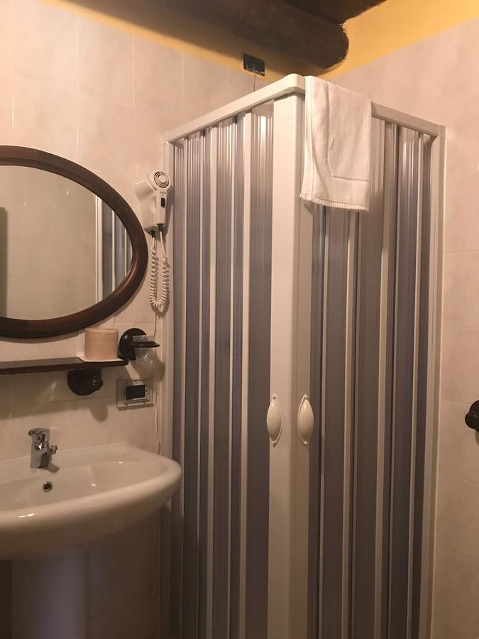 La Locanda Di San Francesco Hotel Viggianello Luaran gambar